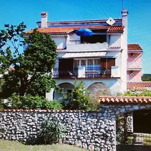  Apartment Rea